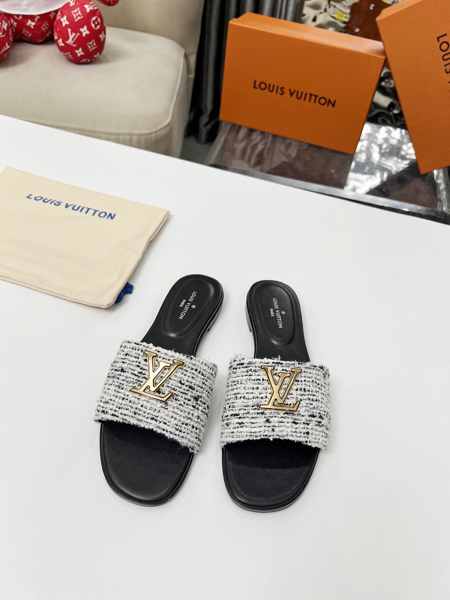 [TOP] Louis Vuitton LV Rubber-Soled Slippers - 4 Colour