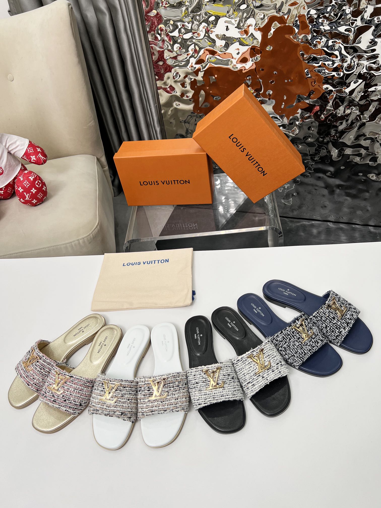 [TOP] Louis Vuitton LV Rubber-Soled Slippers - 4 Colour