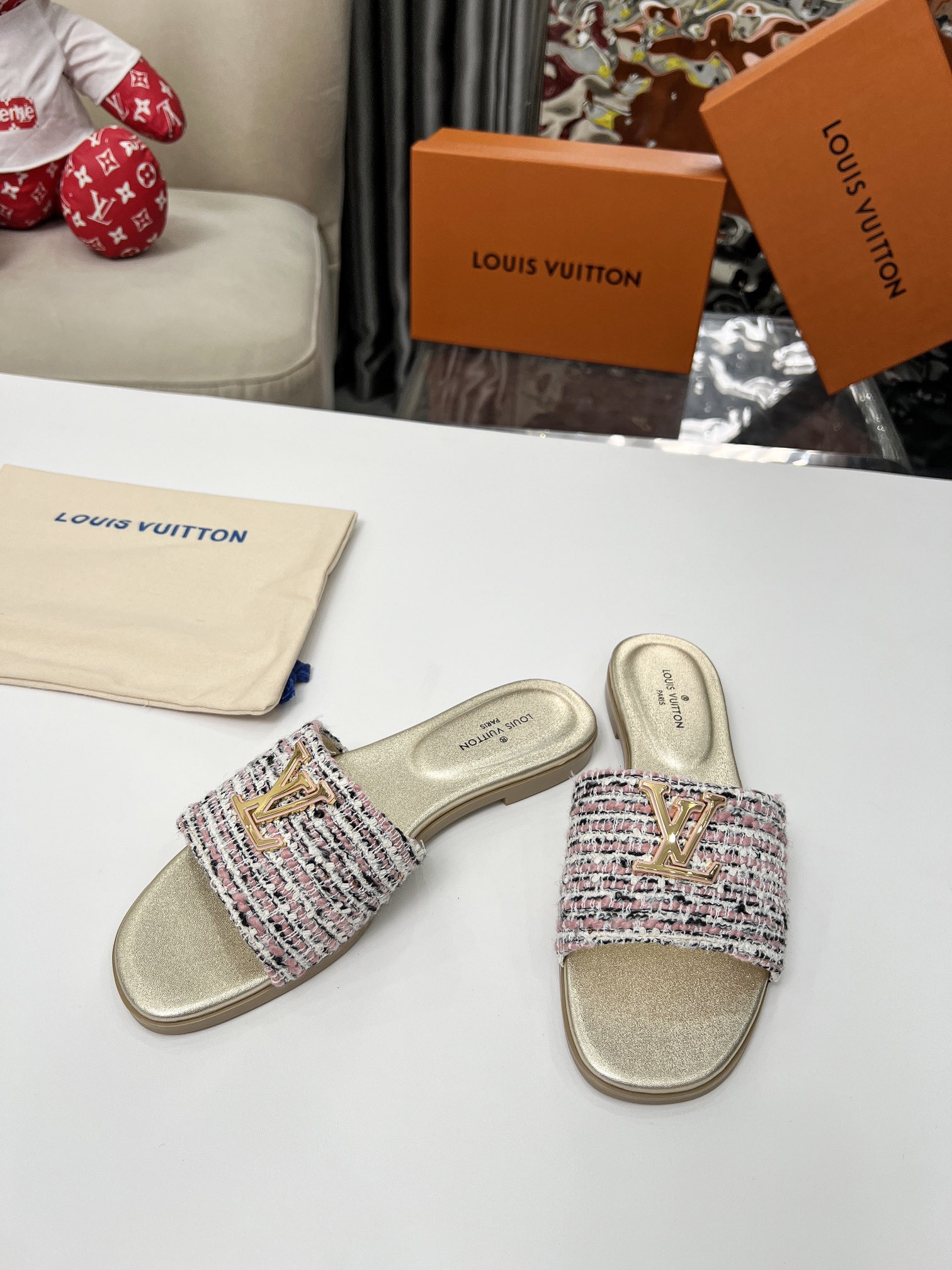 [TOP] Louis Vuitton LV Rubber-Soled Slippers - 4 Colour