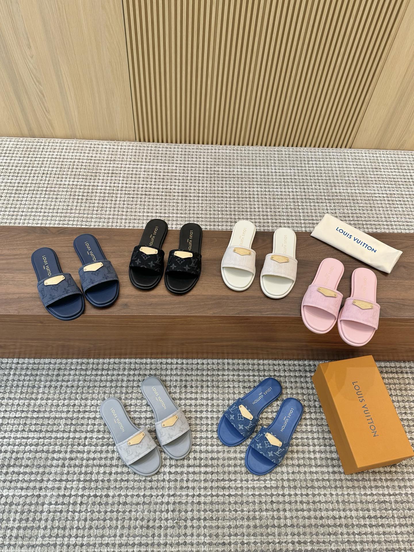[TOP] Louis Vuitton LV Rubber-Soled Slippers - 6 Colour