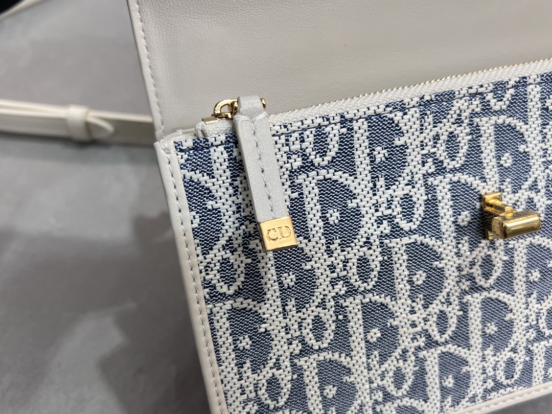 [TOP] Christian Dior Miss Caro Mini Bag 18×12×5.5cm - Light Blue