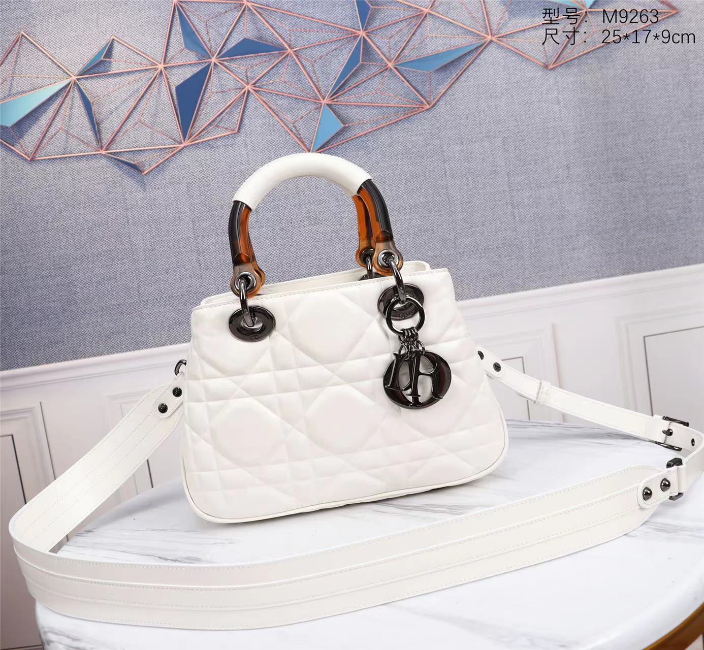 [TOP] Christian Dior Lady Christian Dior Bag Medium 24x18x10cm - White