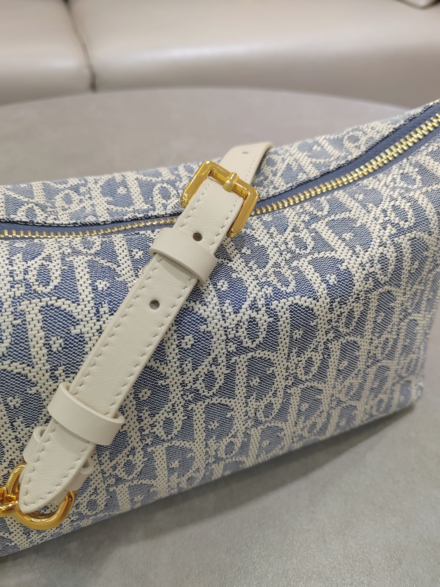 [TOP] Christian Dior Diorstar Hobo Bag 28.5x14.5x10cm - Light Blue