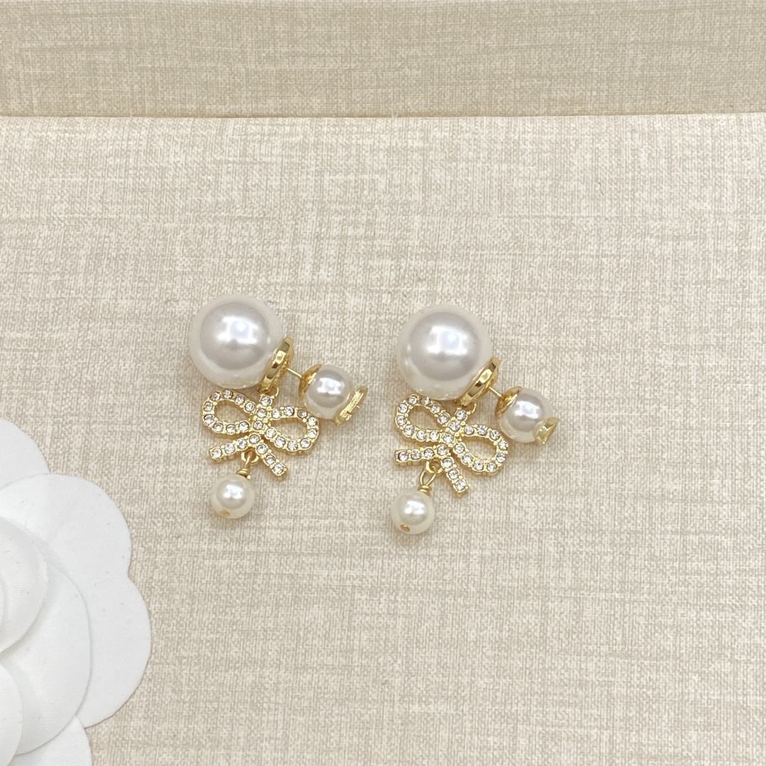 [TOP] Christian Dior Necklace/Bracelet/Earrings/Brooch - Gold