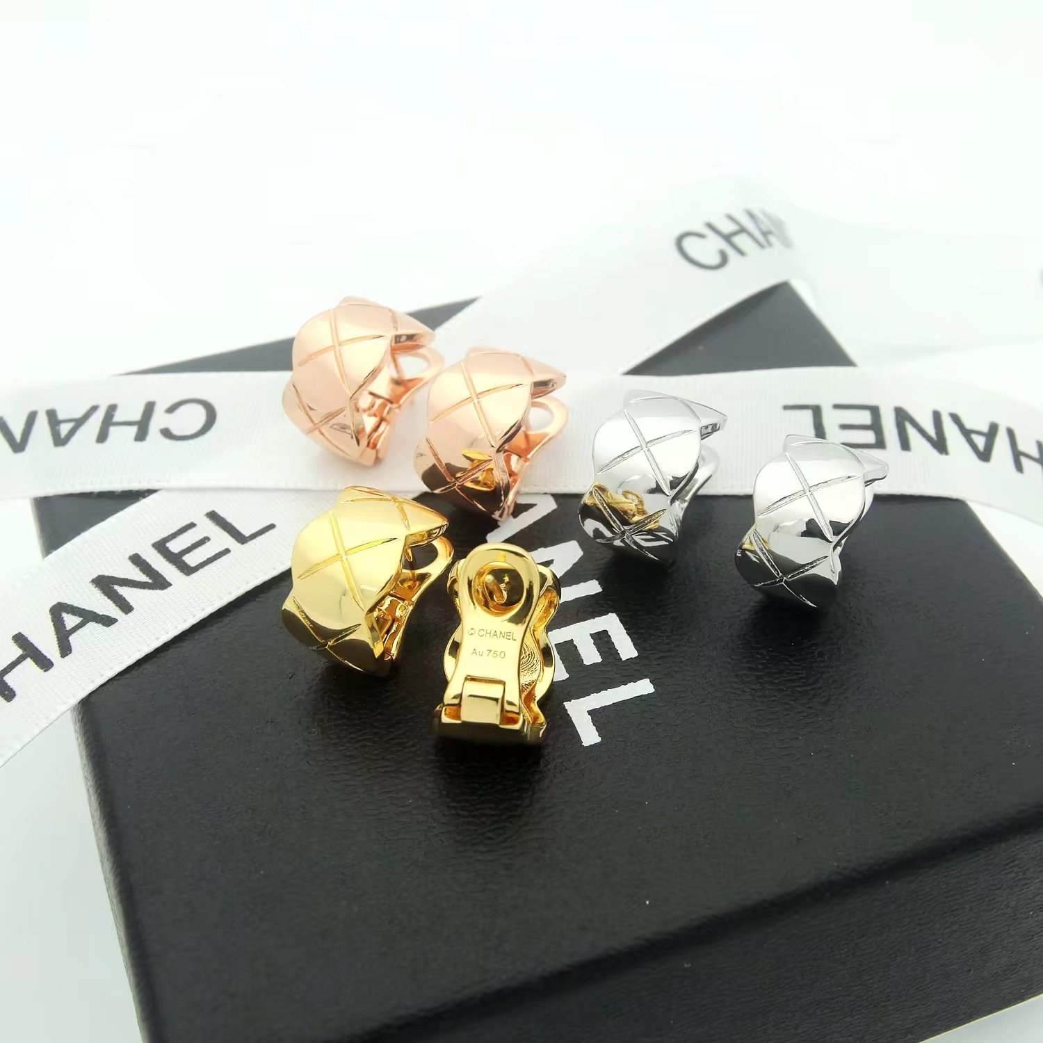 [TOP] CHANEL Earrings - 3 Colors