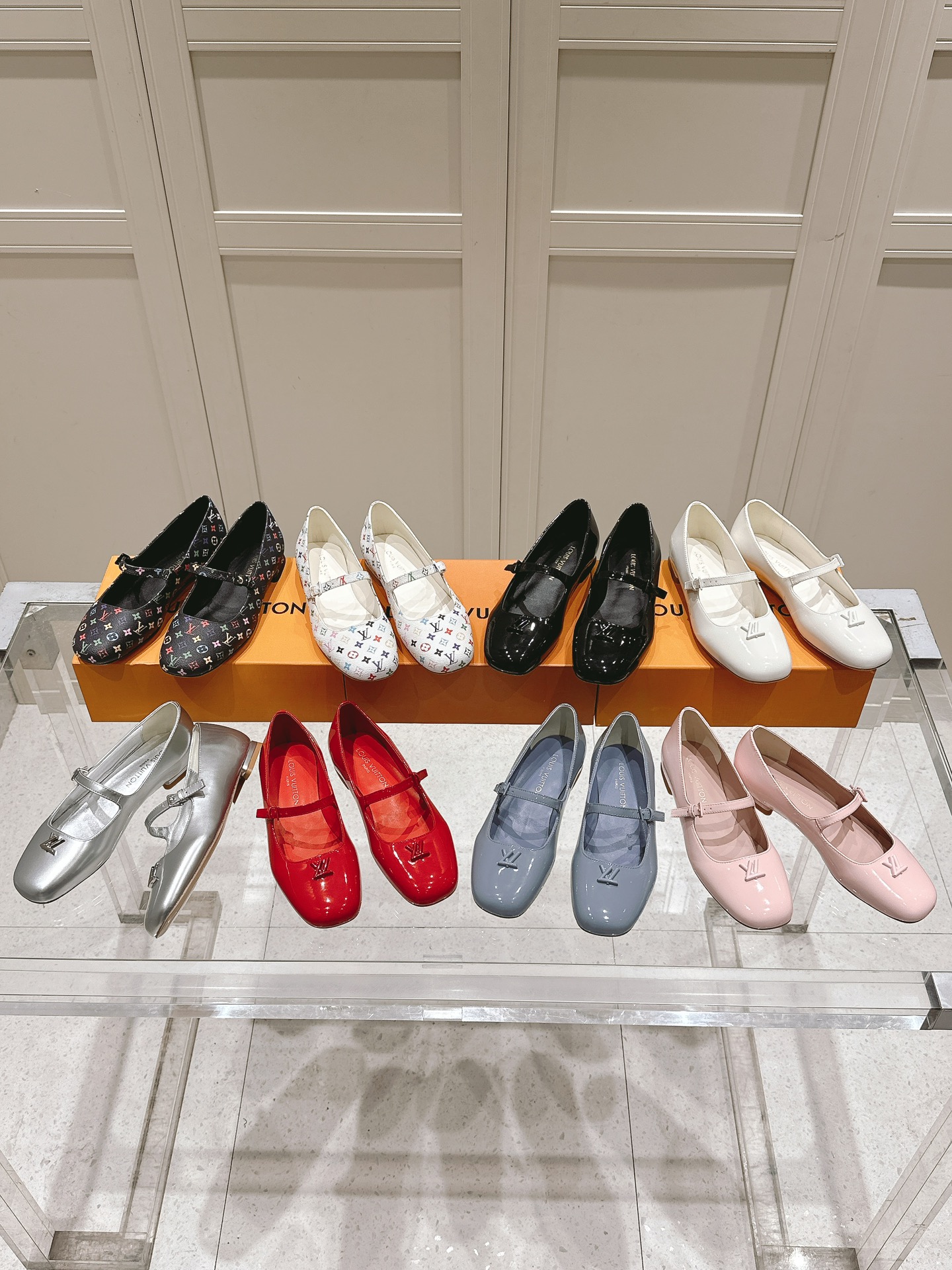 [TOP] Louis Vuitton LV Flats - 8 Color