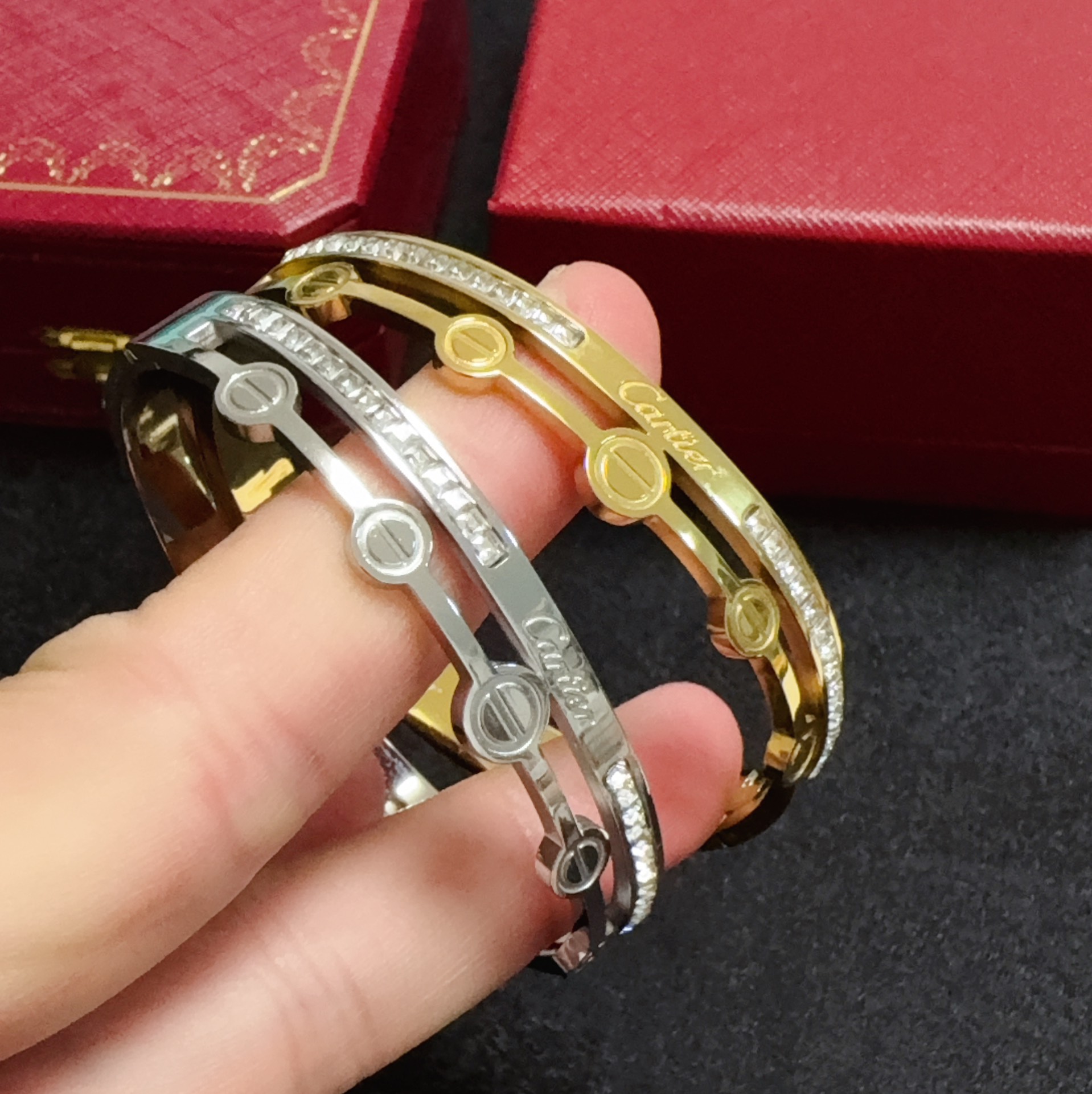 [TOP] Cartier Bracelet - 2 Colors
