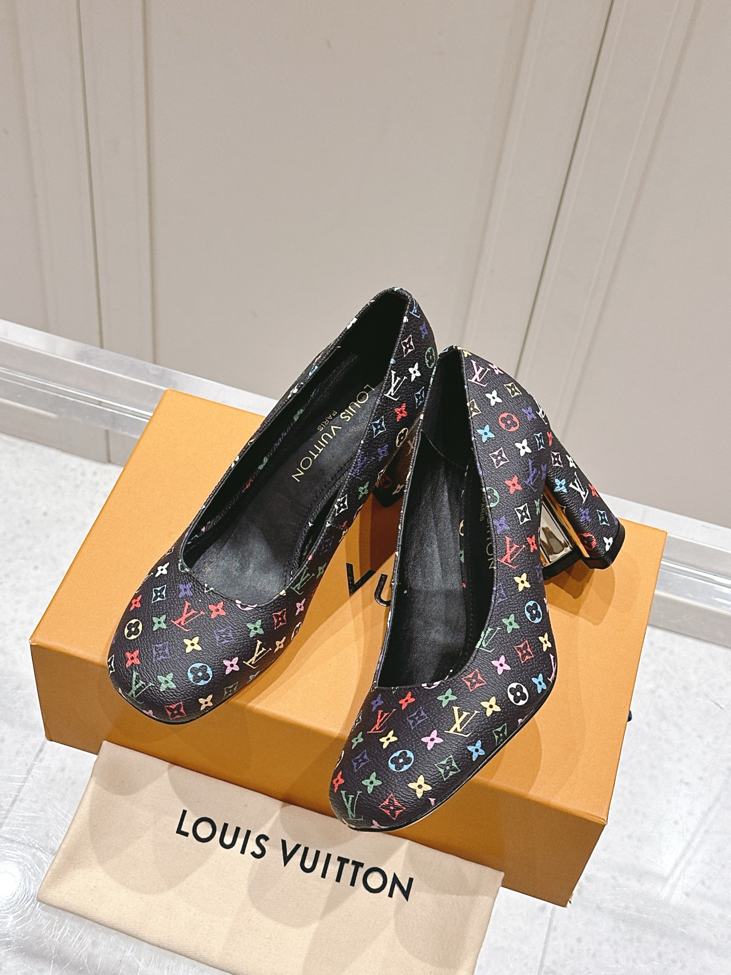 [TOP] Louis Vuitton LV Pumps - 8 Color
