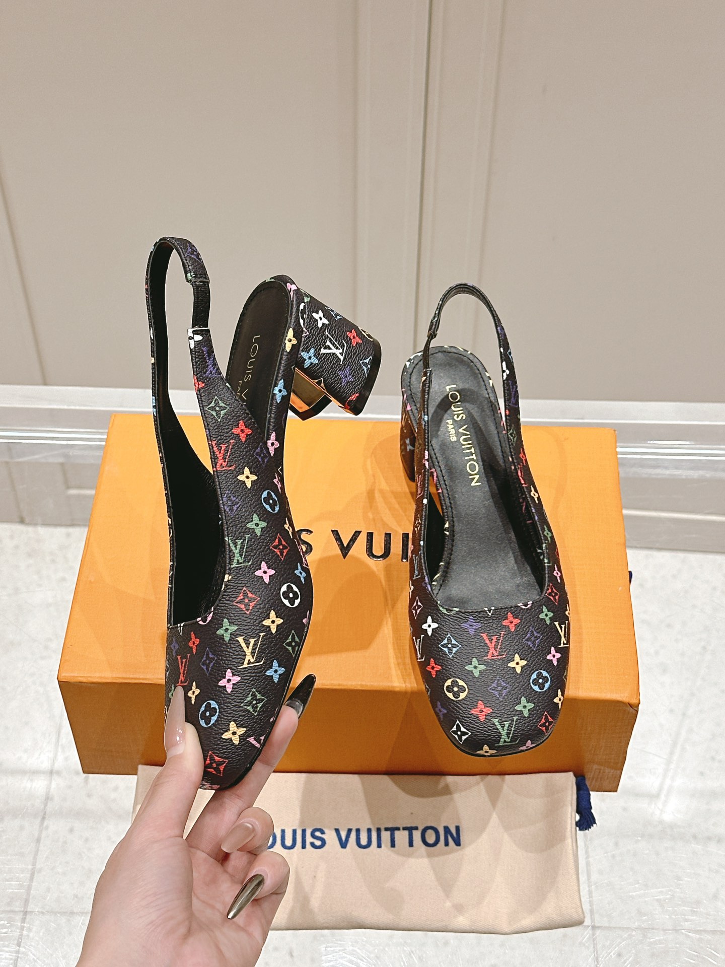 [TOP] Louis Vuitton LV 5.5cm Mid Heek Mules - 8 Color