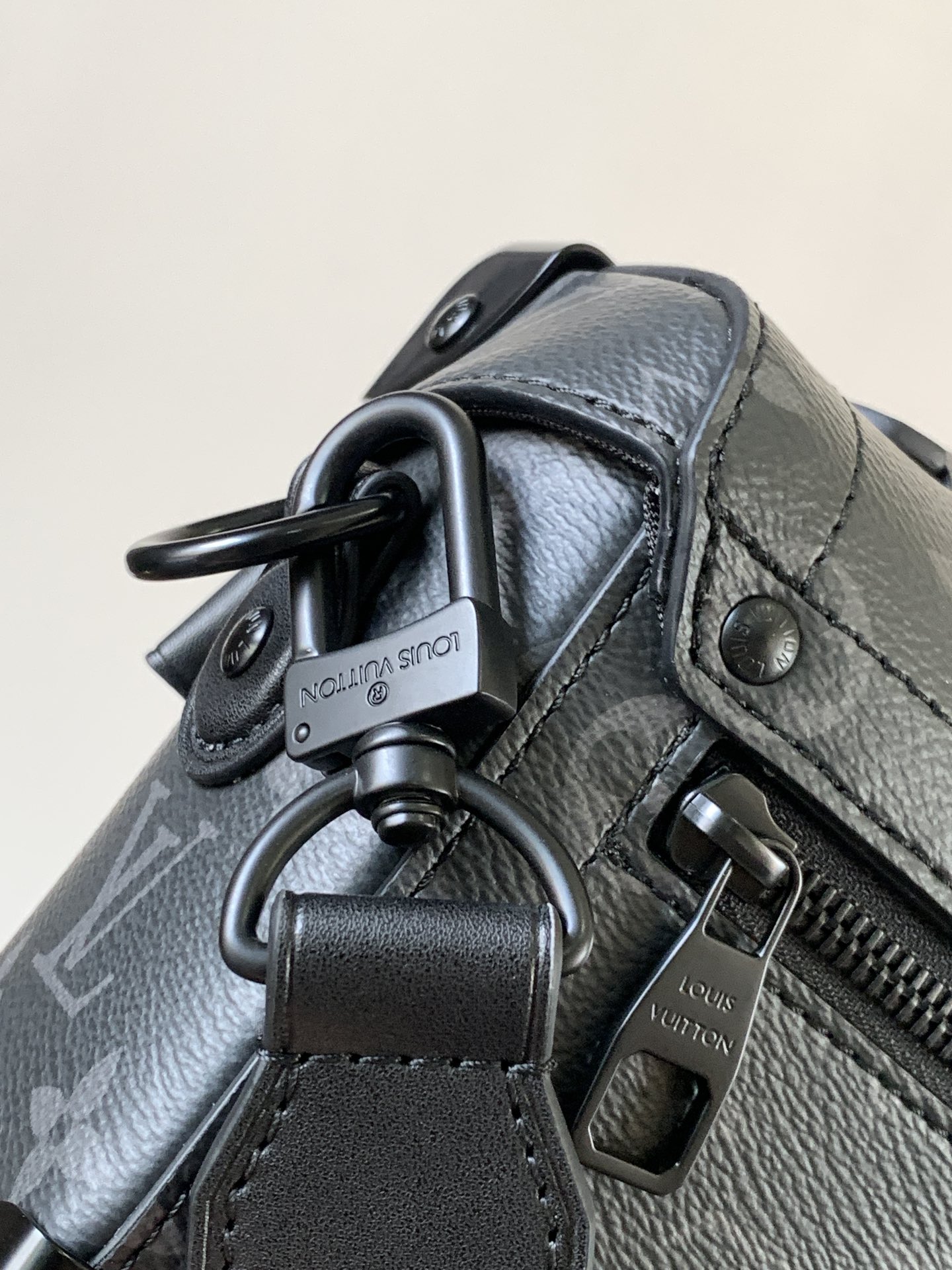 [TOP] Louis Vuitton LV  Soul Trunk Handbag 19x15x7cm - Black