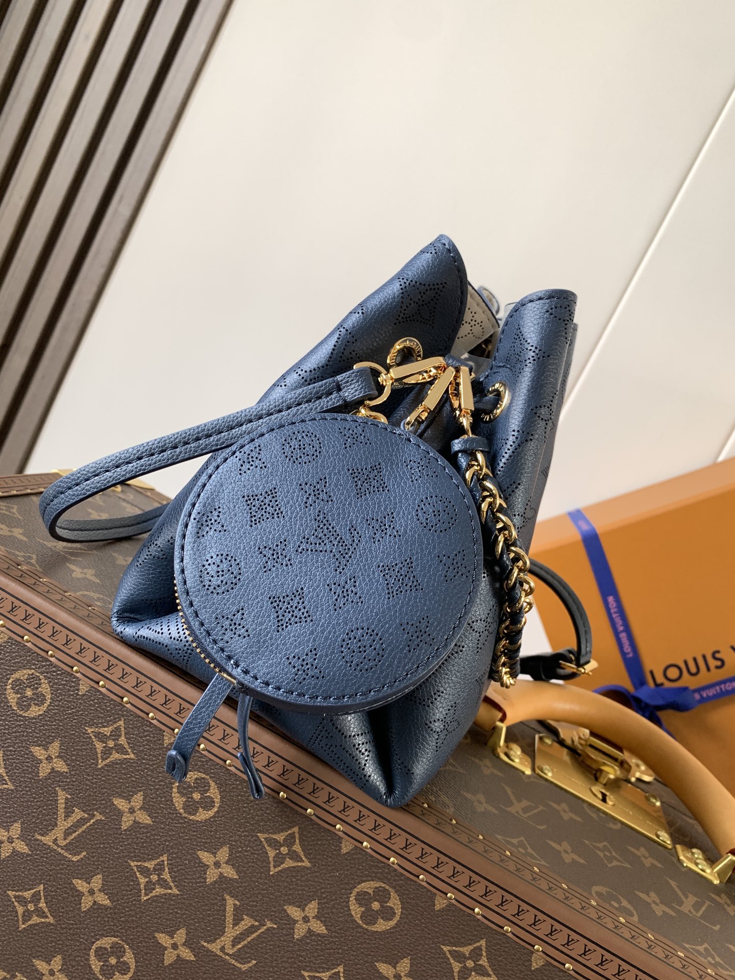 [TOP] Louis Vuitton LV Bella Handbag 22x14x19cm - Dark Blue