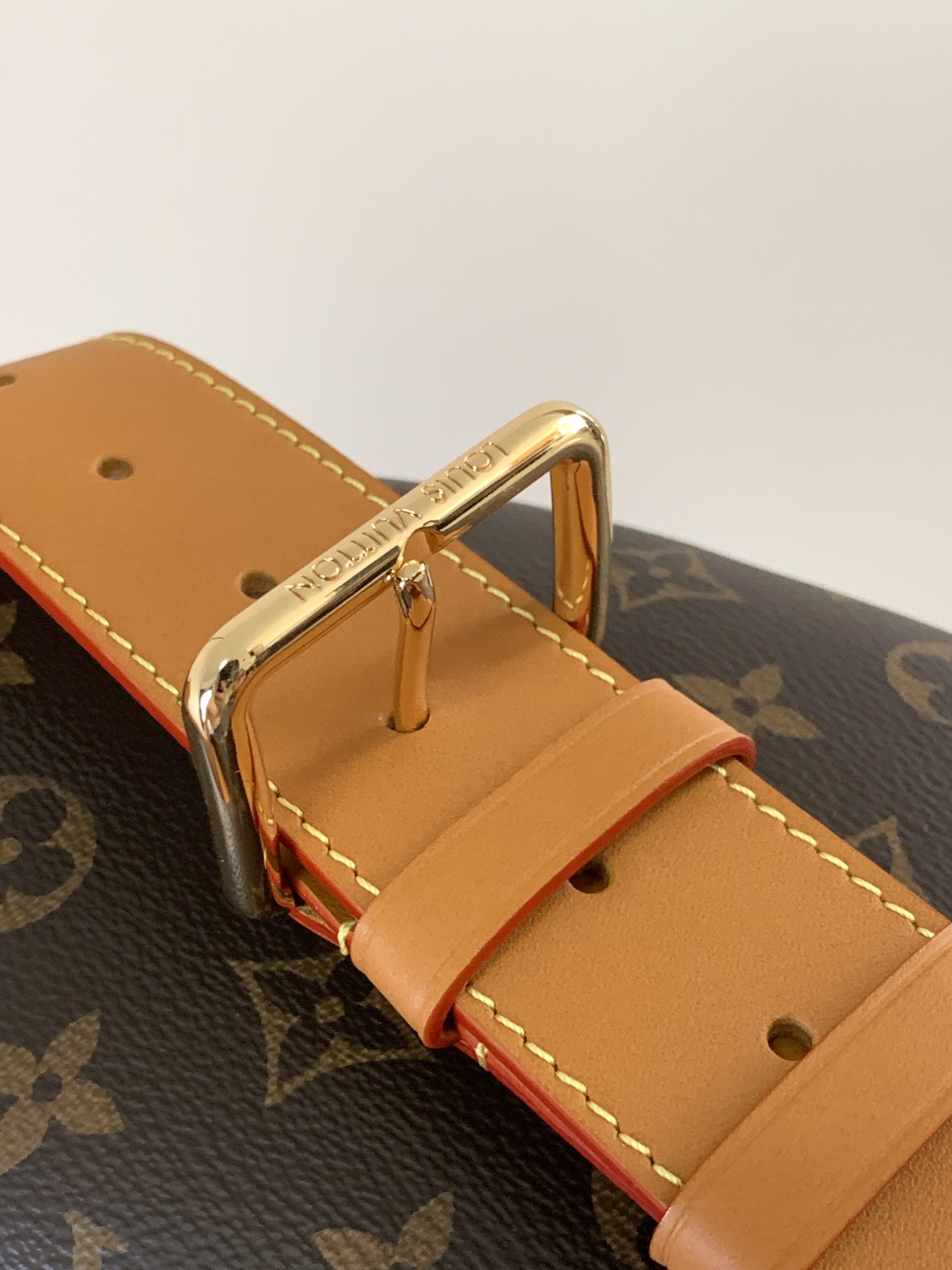 [TOP] Louis Vuitton LV Monogram Shadow Rush Bag 30x15x8cm - Brown