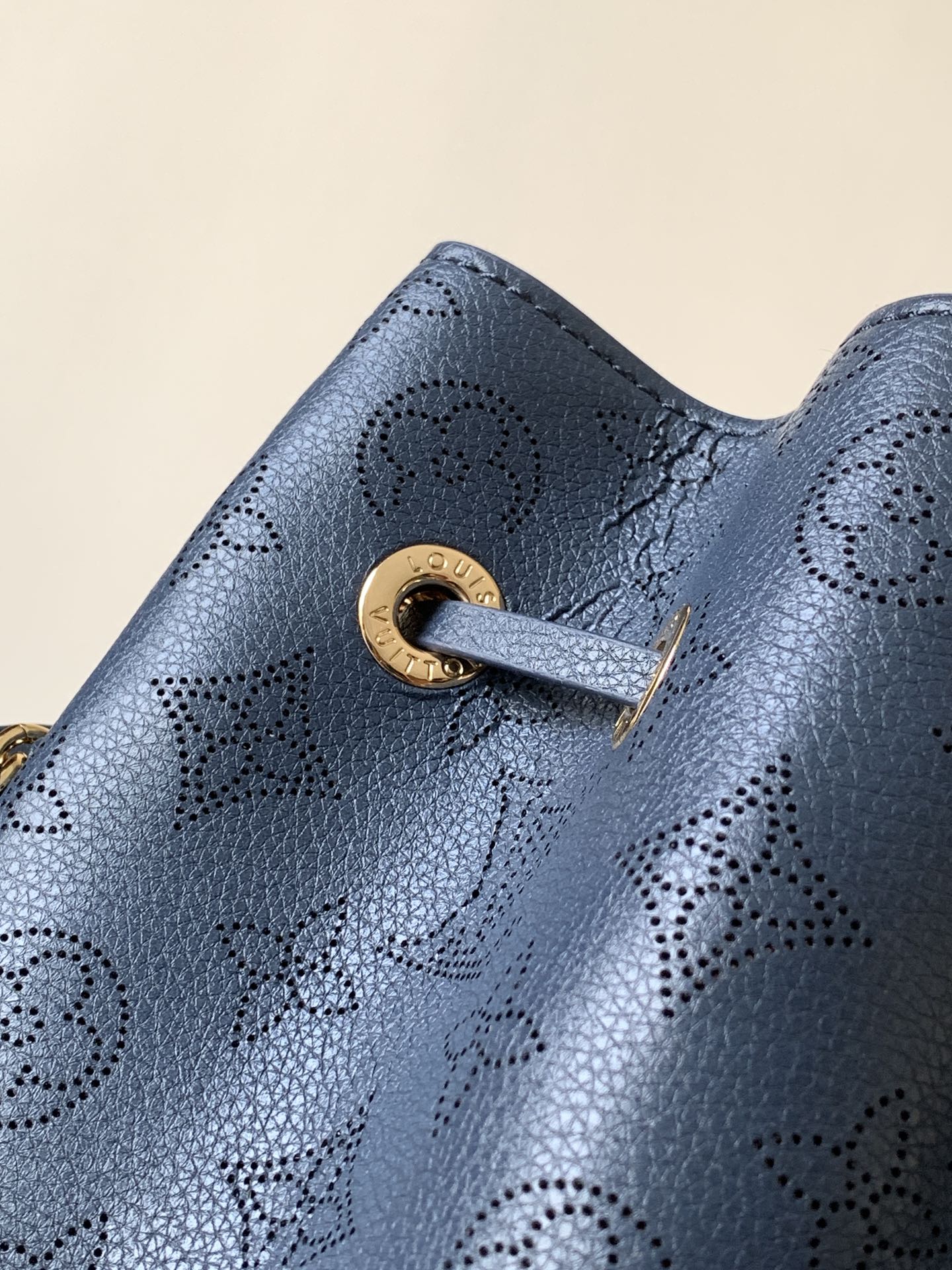 [TOP] Louis Vuitton LV Bella Handbag 22x14x19cm - Dark Blue