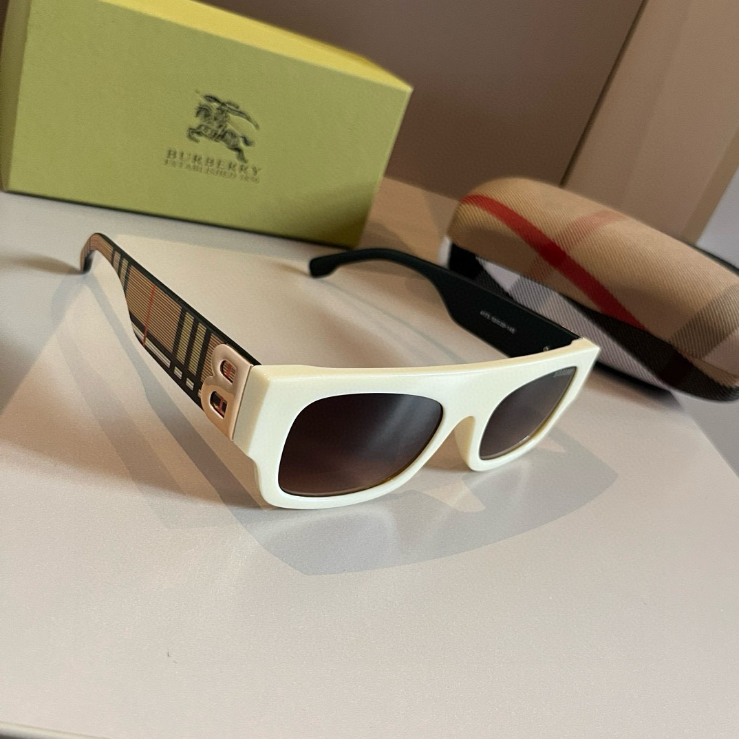 [TOP] BURBERRY Sunglasses - 2 Colors