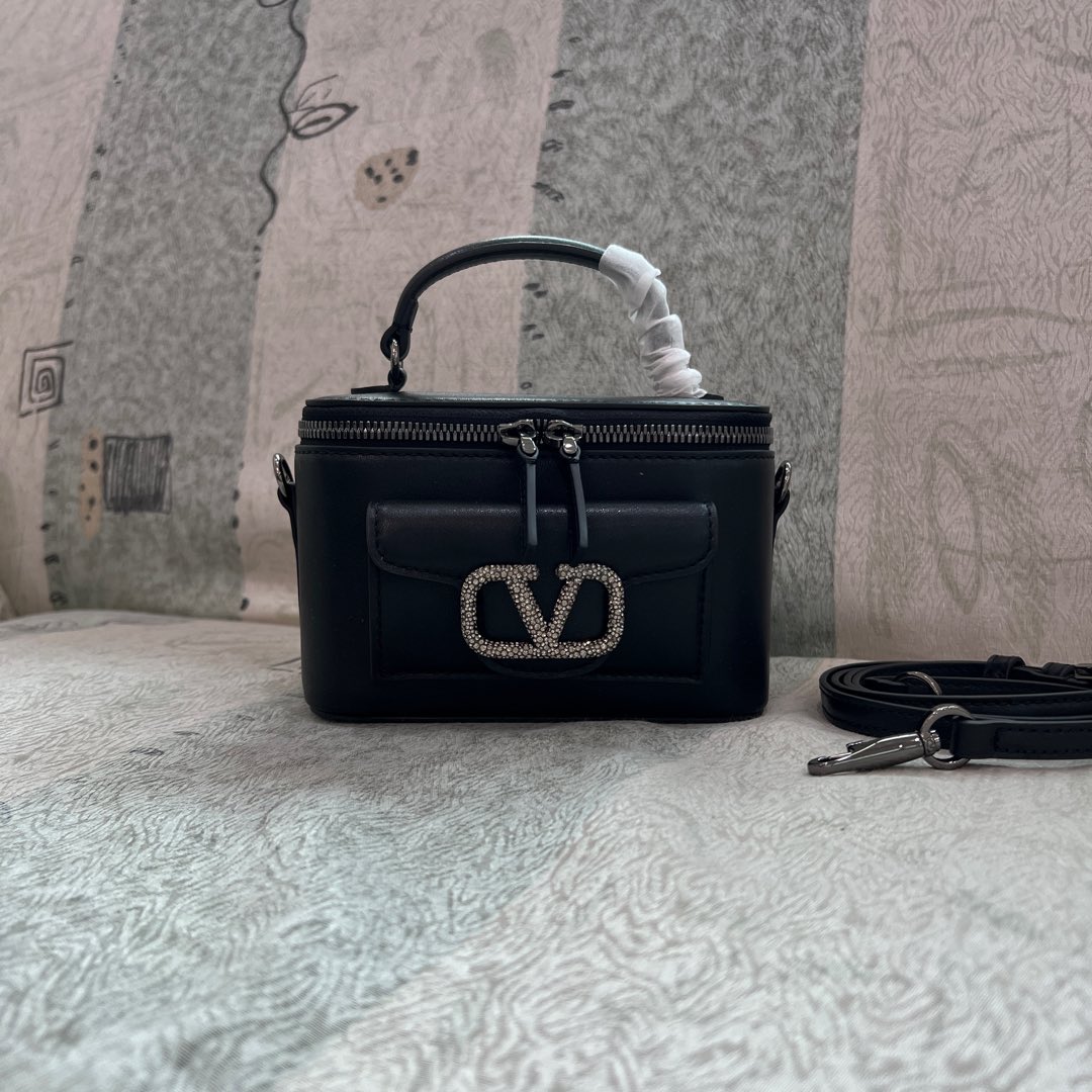 [TOP] VALENTINO Box Bag 16.5 x 10 x 7.5 cm - 3 Color