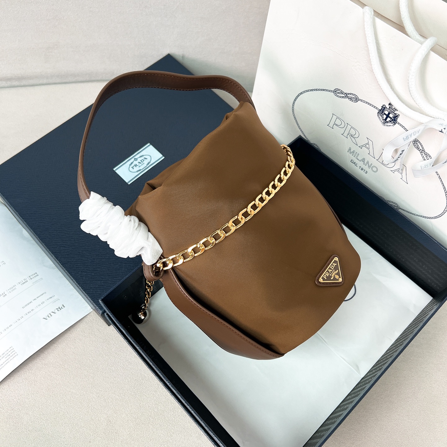 [TOP] PRADA Buckle Handbag 14x20x15cm - 2 Color