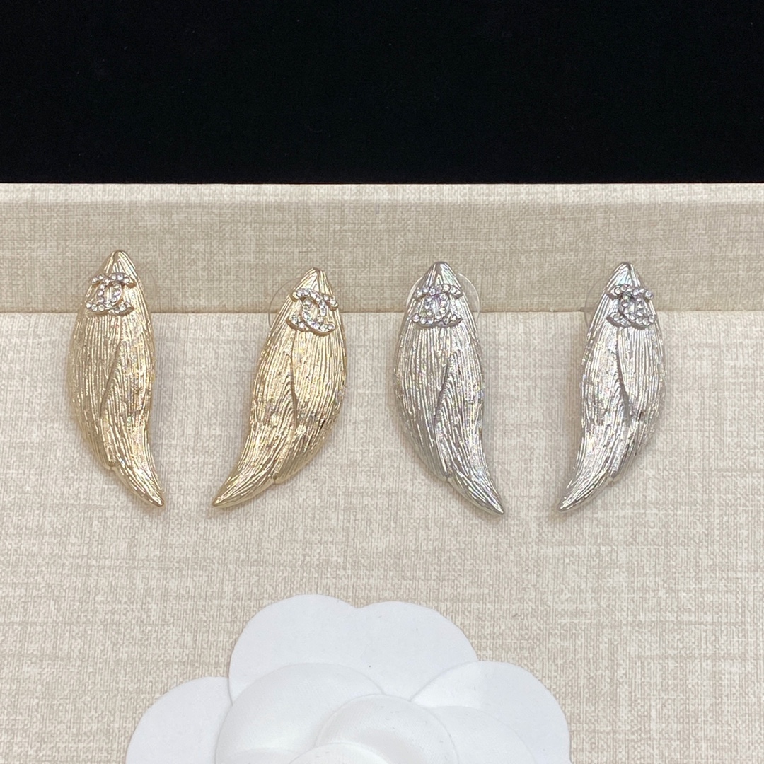 [TOP] CHANEL CC Earrings - 2 Colors