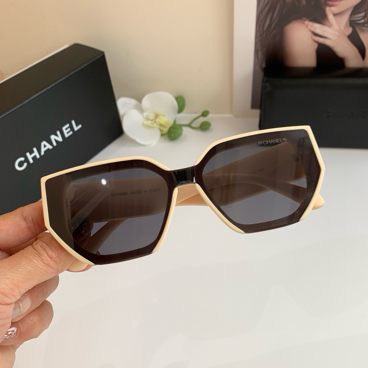 [TOP] CHANEL Sunglasses - 2 Colors