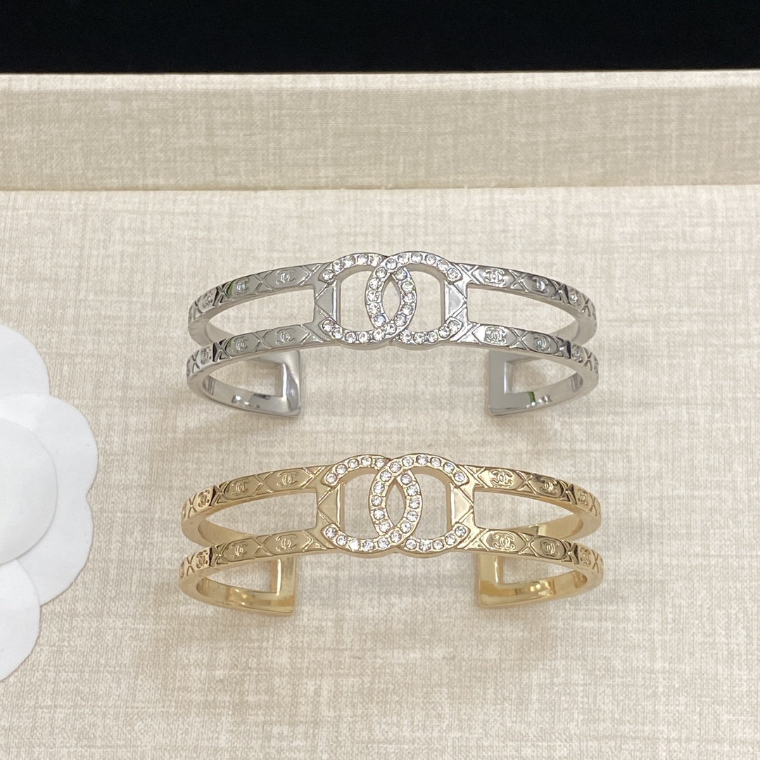 [TOP] CHANEL CC Bracelet - 2 Colors