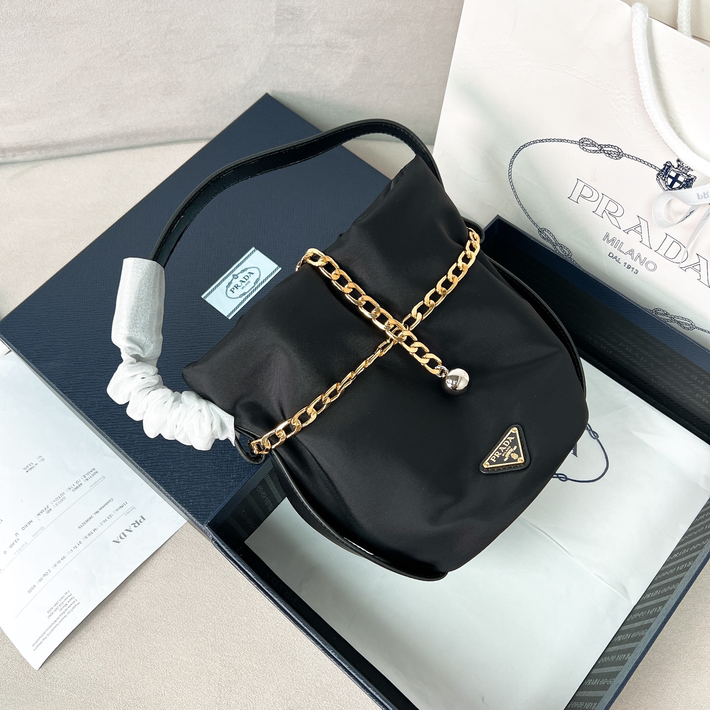 [TOP] PRADA Buckle Handbag 14x20x15cm - 2 Color