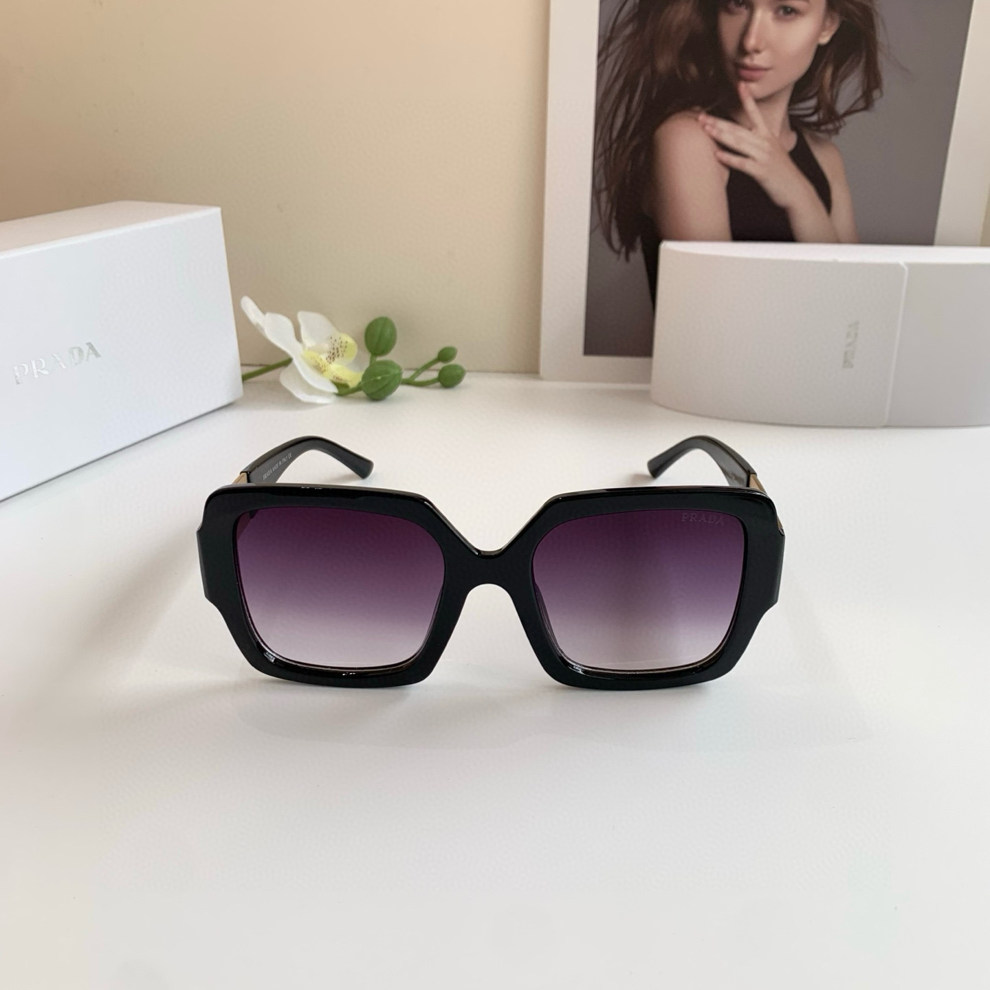 [TOP] PRADA Sunglasses - 2 Colors