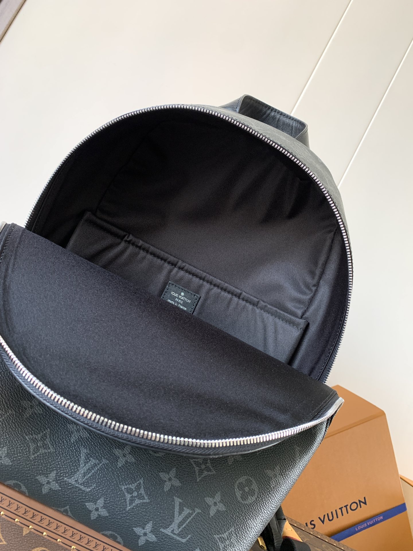 [TOP] Louis Vuitton LV Discovery Slim Backpack 38*13*28cm - Black