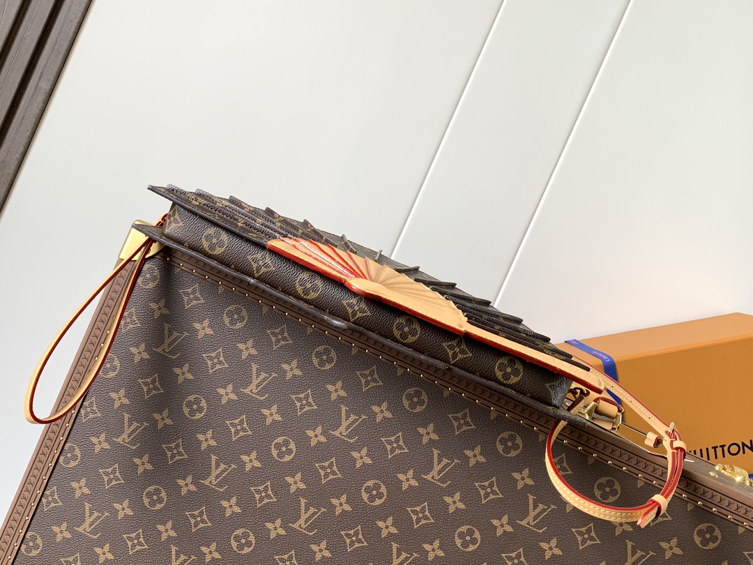 [TOP] Louis Vuitton LV Monogram Fan Handbag 19*6*37cm - Brown