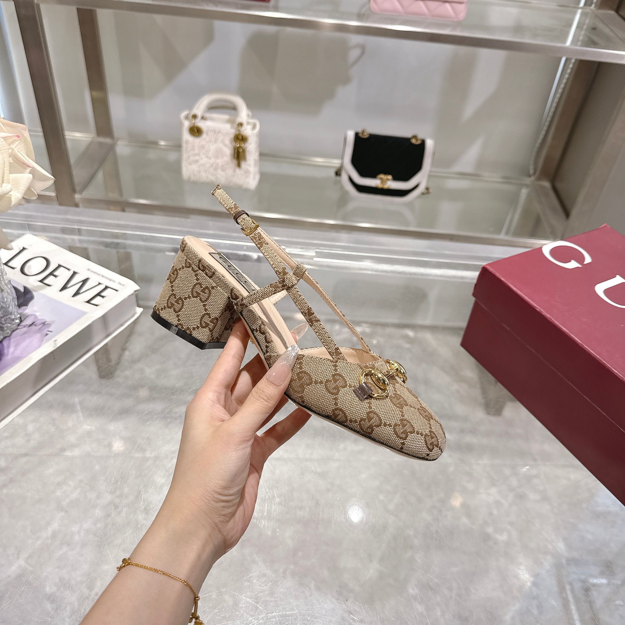 [TOP] GUCCI Mules - Brown