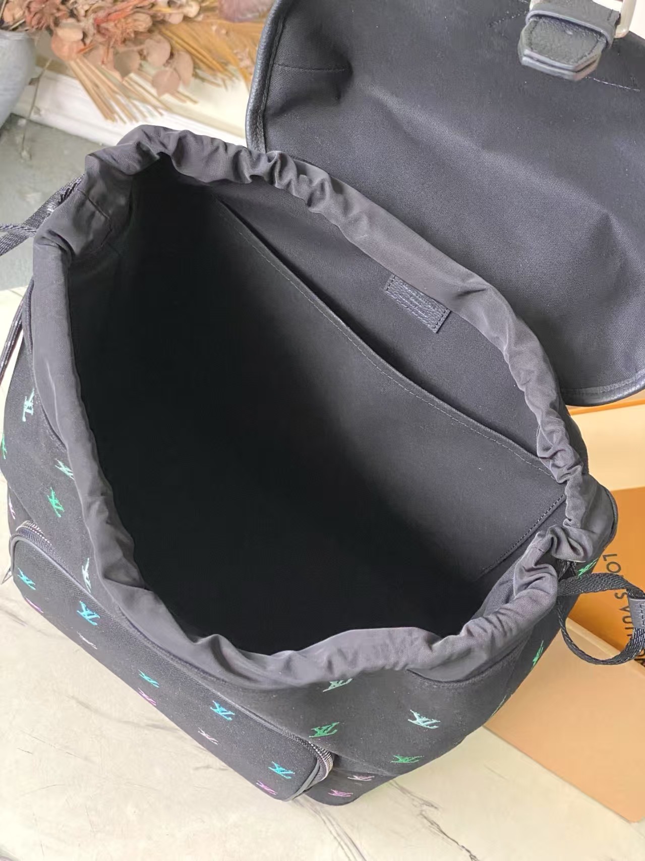 [TOP] Louis Vuitton LV  Backpack 32 × 40 × 19 cm - Black
