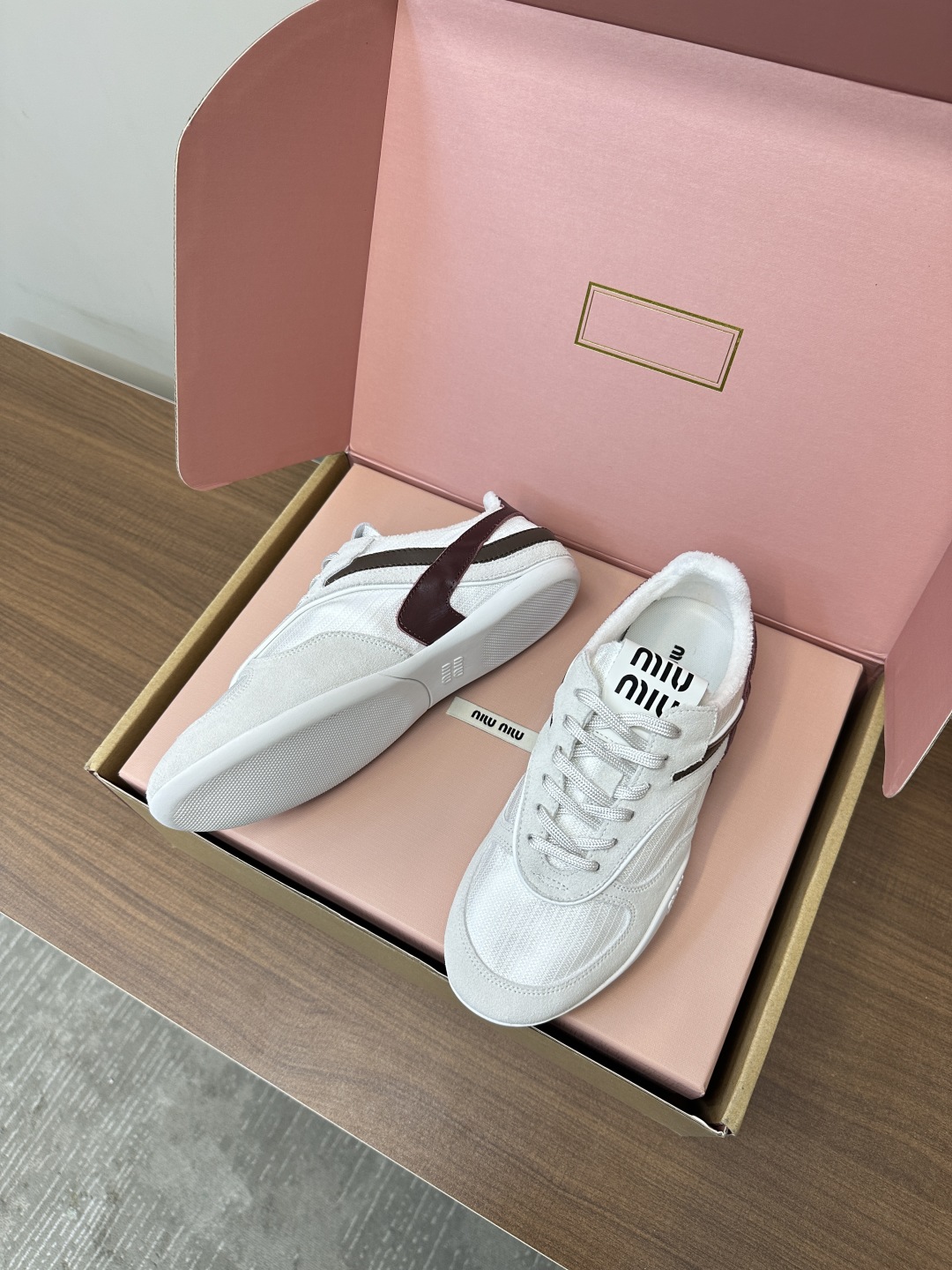 [TOP] Miu Miu Sneakers - 4 Color