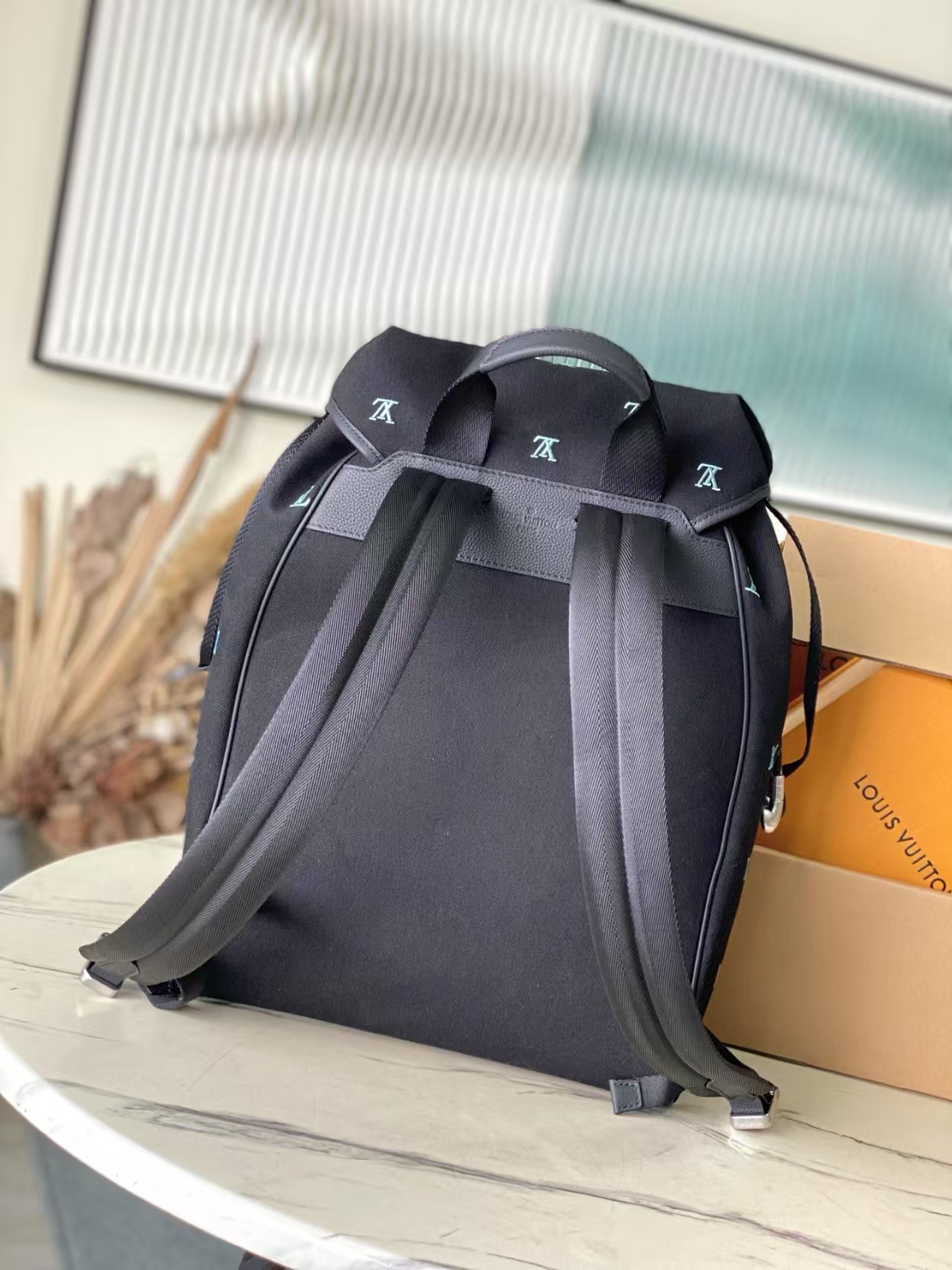 [TOP] Louis Vuitton LV  Backpack 32 × 40 × 19 cm - Black