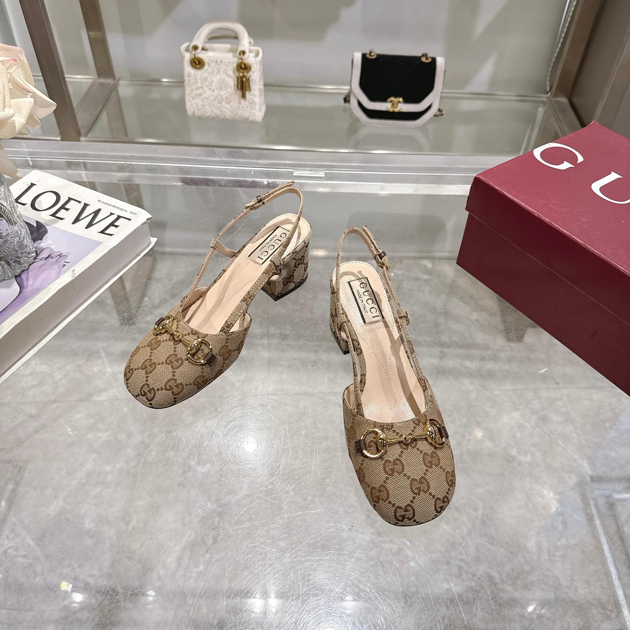 [TOP] GUCCI Mules - Brown