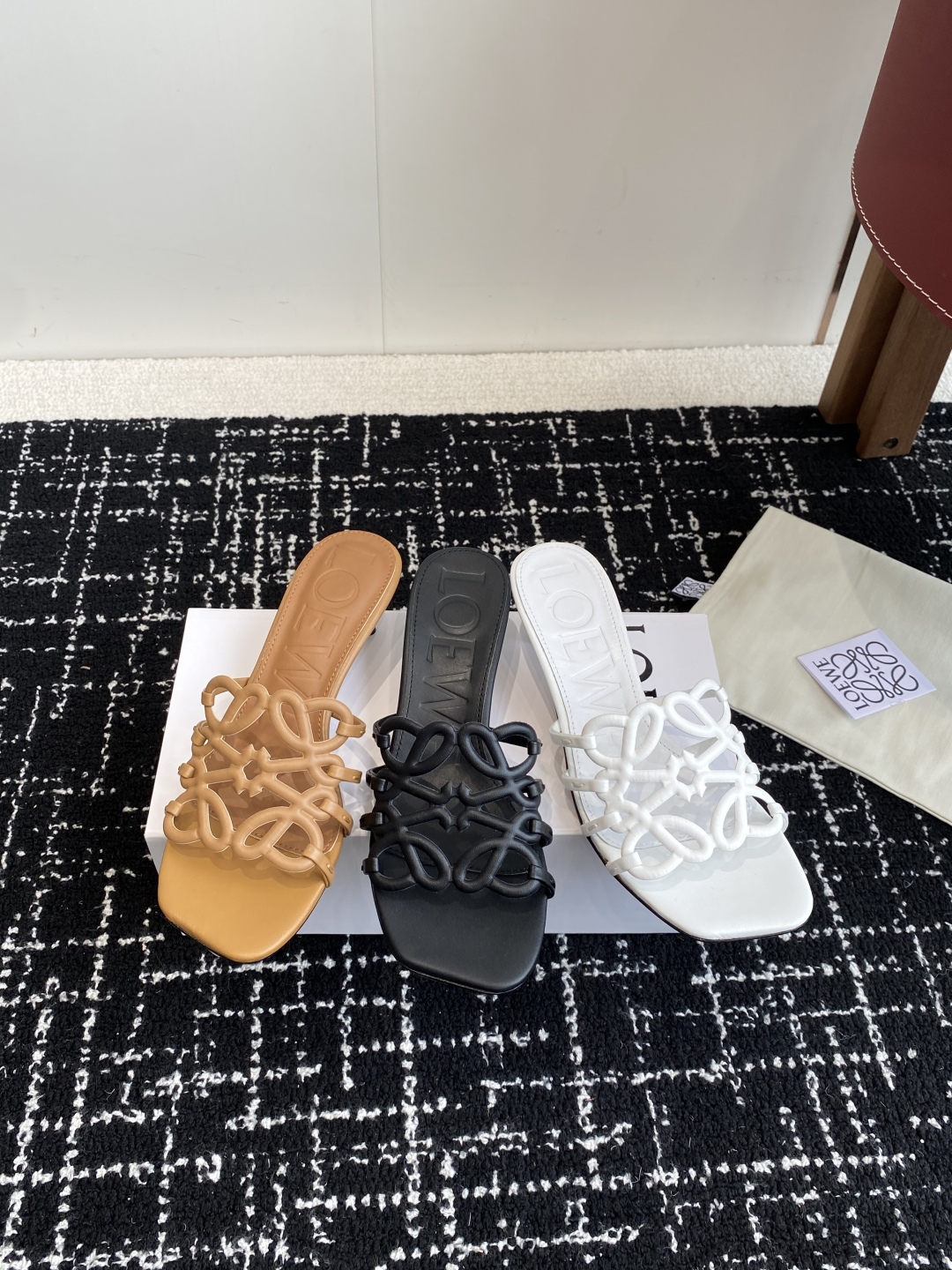 [TOP] LOEWE Slippers  - 3 Color