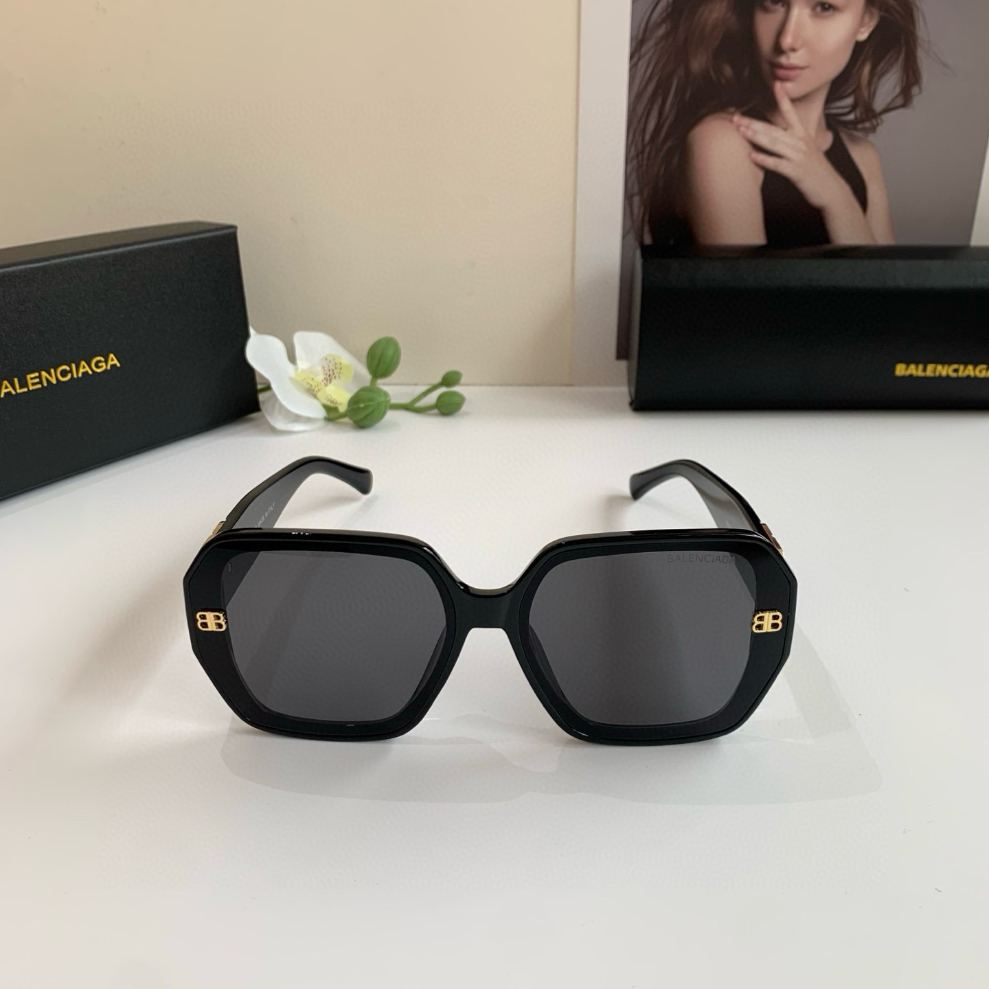 [TOP] BALENCIAGA Sunglasses - 2 Color