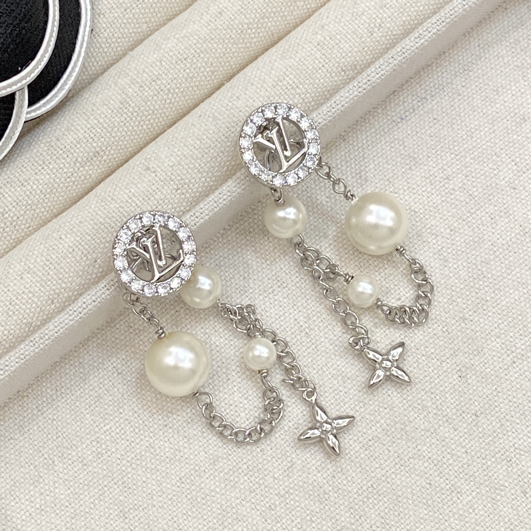 [TOP] Louis Vuitton LV Earrings - 3 Color