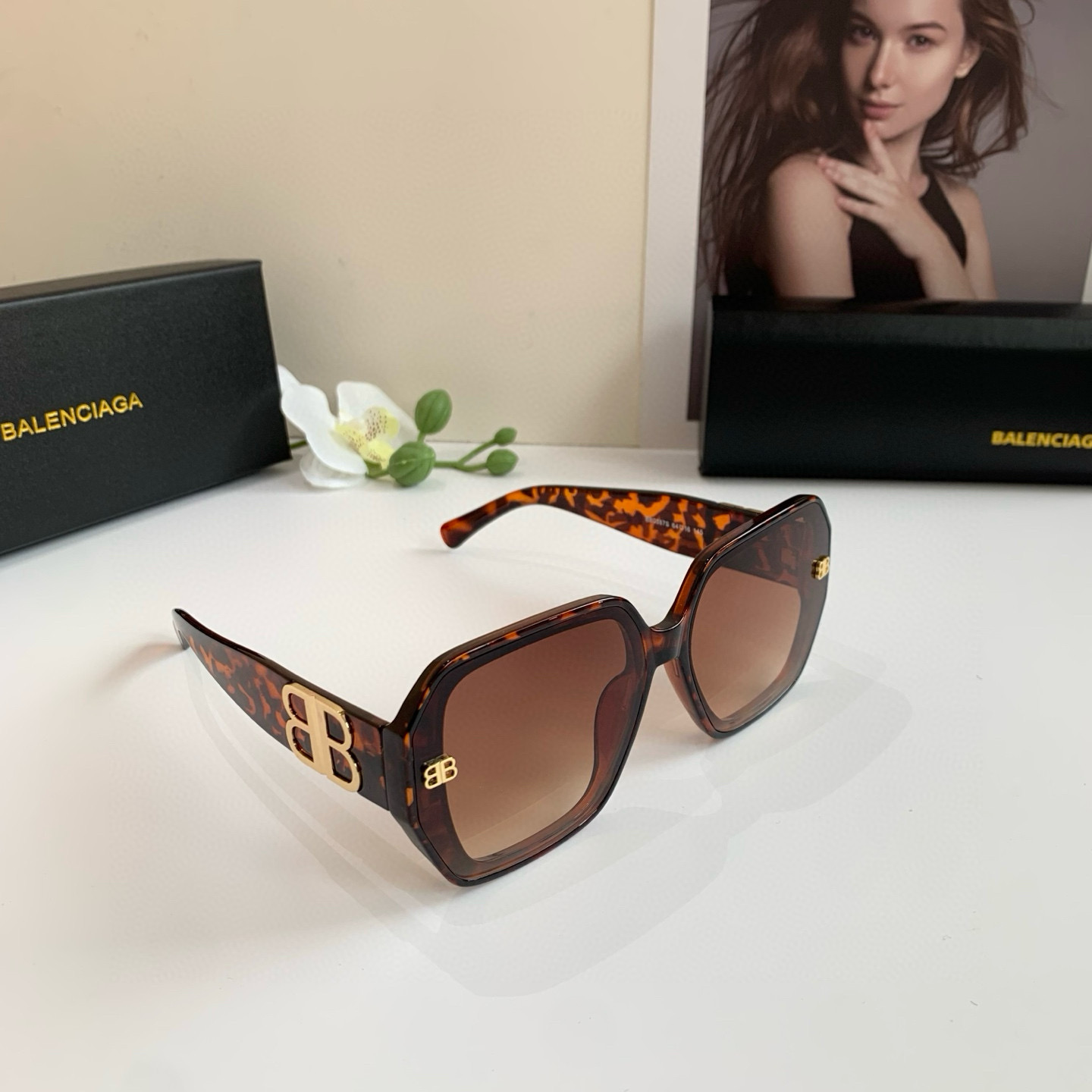[TOP] BALENCIAGA Sunglasses - 2 Color