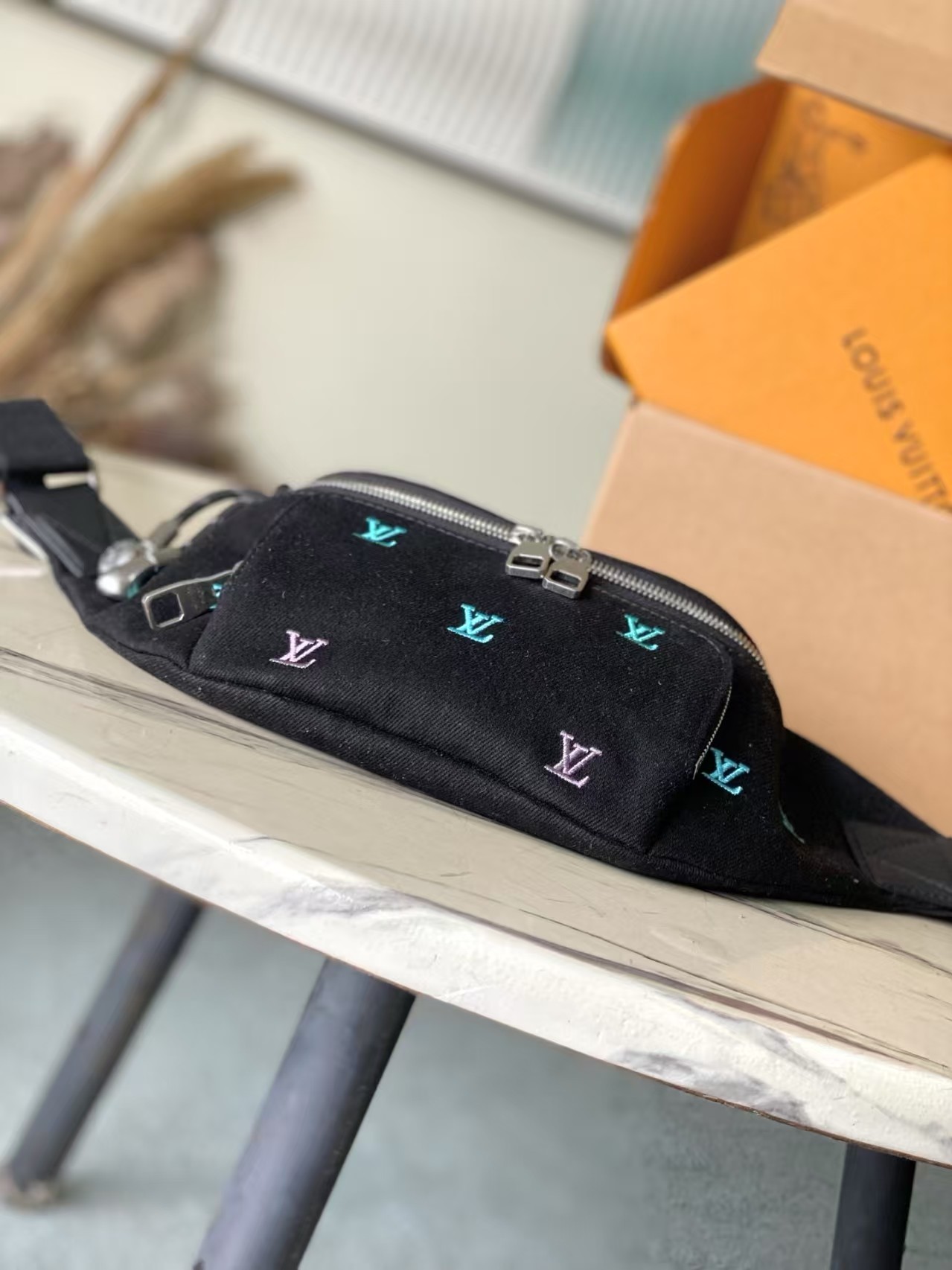 [TOP] Louis Vuitton LV  Bag 37 x 14 x 13 cm - Black