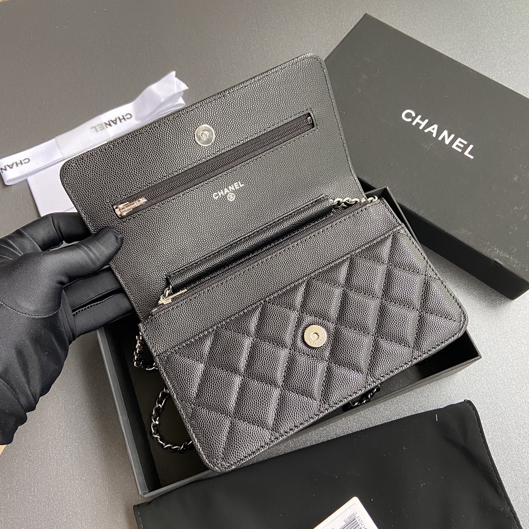 [TOP] CHANEL Chain Bag Calfskin 20×13×3.5cm - Black