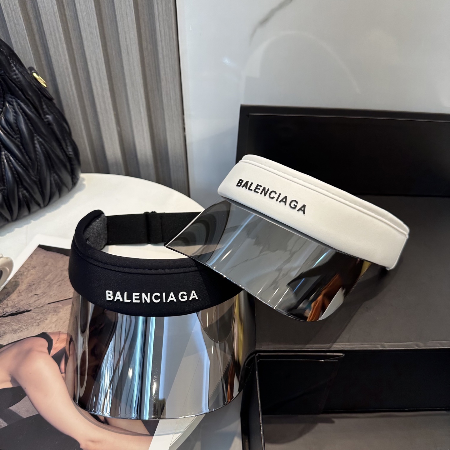 [TOP] BALENCIAGA Sun Hat - 2 Colors