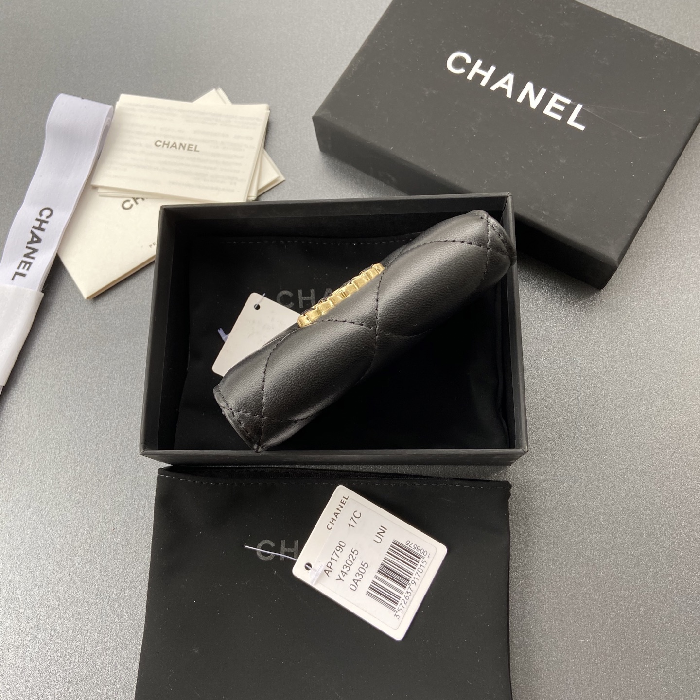 [TOP] CHANEL Card Holder Lambskin 11x7cm - Black