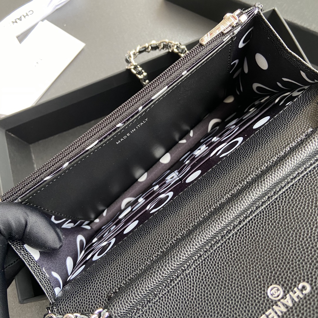 [TOP] CHANEL Chain Bag Calfskin 20×13×3.5cm - Black