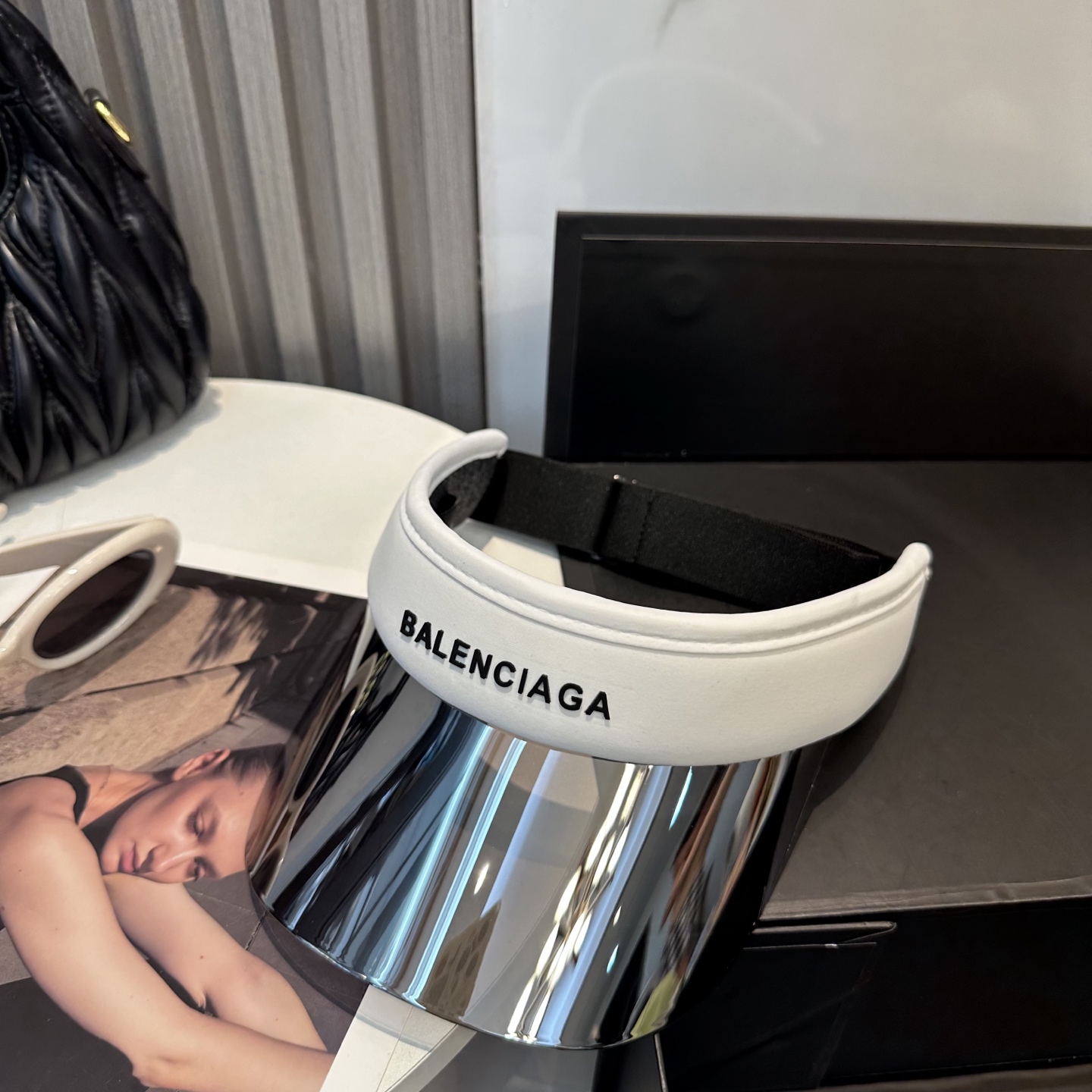 [TOP] BALENCIAGA Sun Hat - 2 Colors