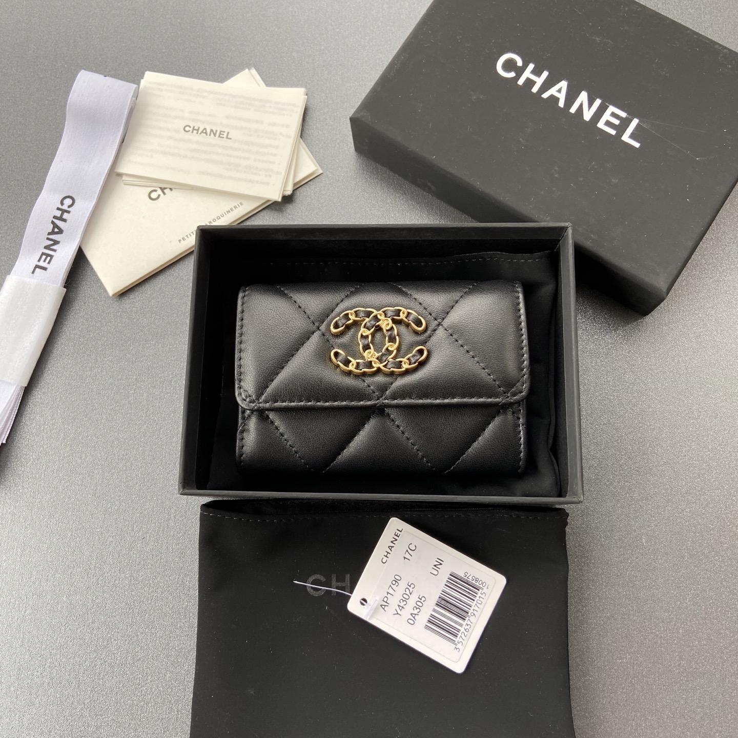 [TOP] CHANEL Card Holder Lambskin 11x7cm - Black
