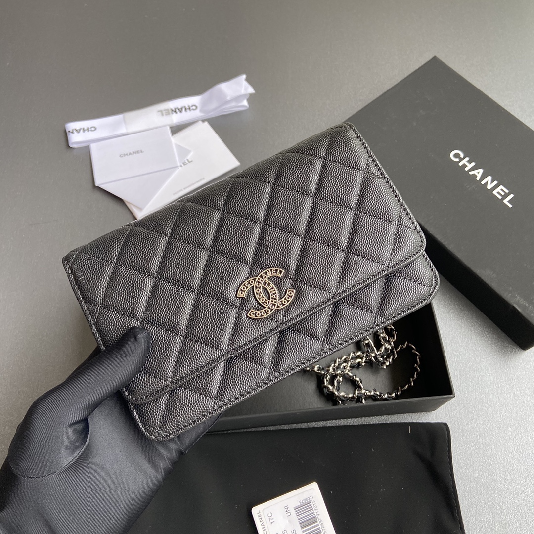 [TOP] CHANEL Chain Bag Calfskin 20×13×3.5cm - Black