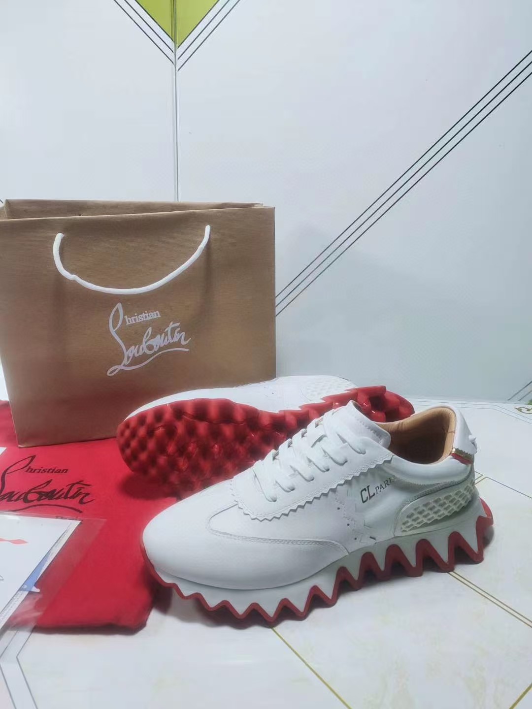 [TOP] Christian Louboutin Sneaker - White