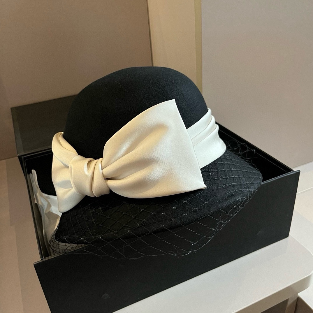 [TOP] CHANEL Wool Hat - Black