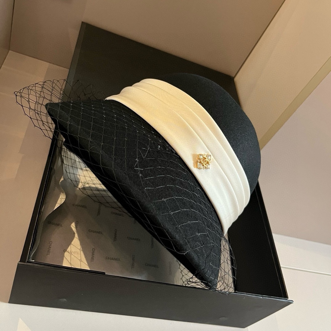 [TOP] CHANEL Wool Hat - Black