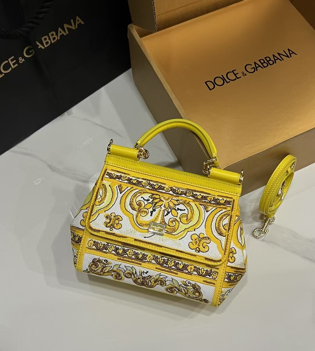 [TOP] Dolce & Gabbana D&G Sicily Bag 20x16x8cm - Yellow