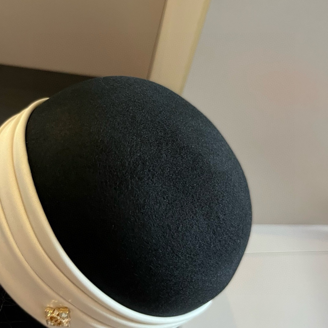 [TOP] CHANEL Wool Hat - Black