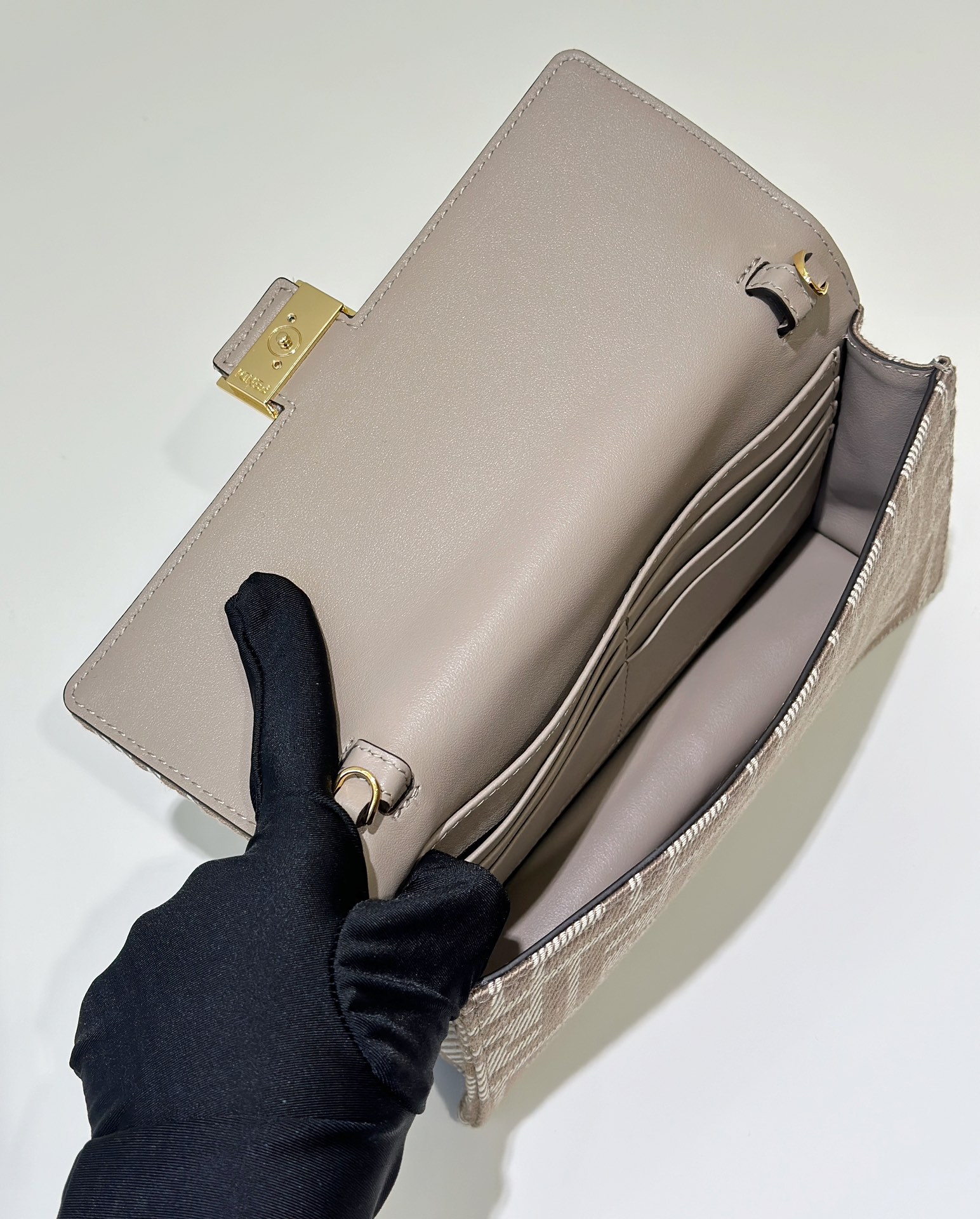 [TOP] FENDI FF Baguette Chain Bag 21*5*10cm - GHW